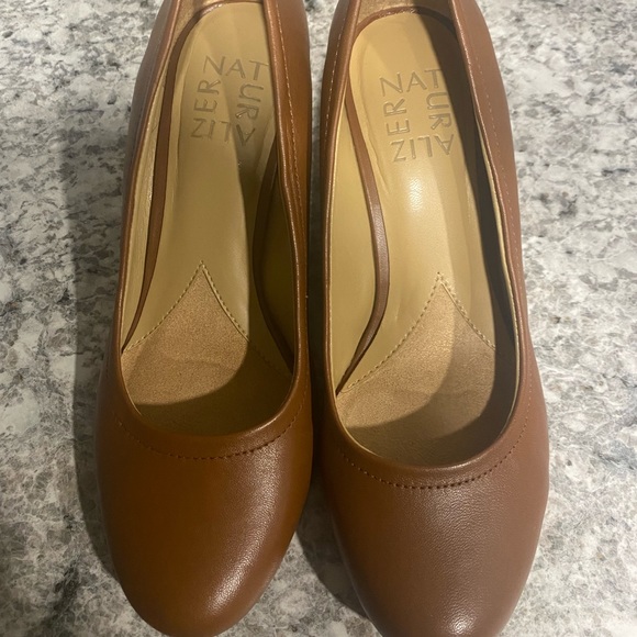 Naturalizer Wedge Shoes - Picture 2 of 4